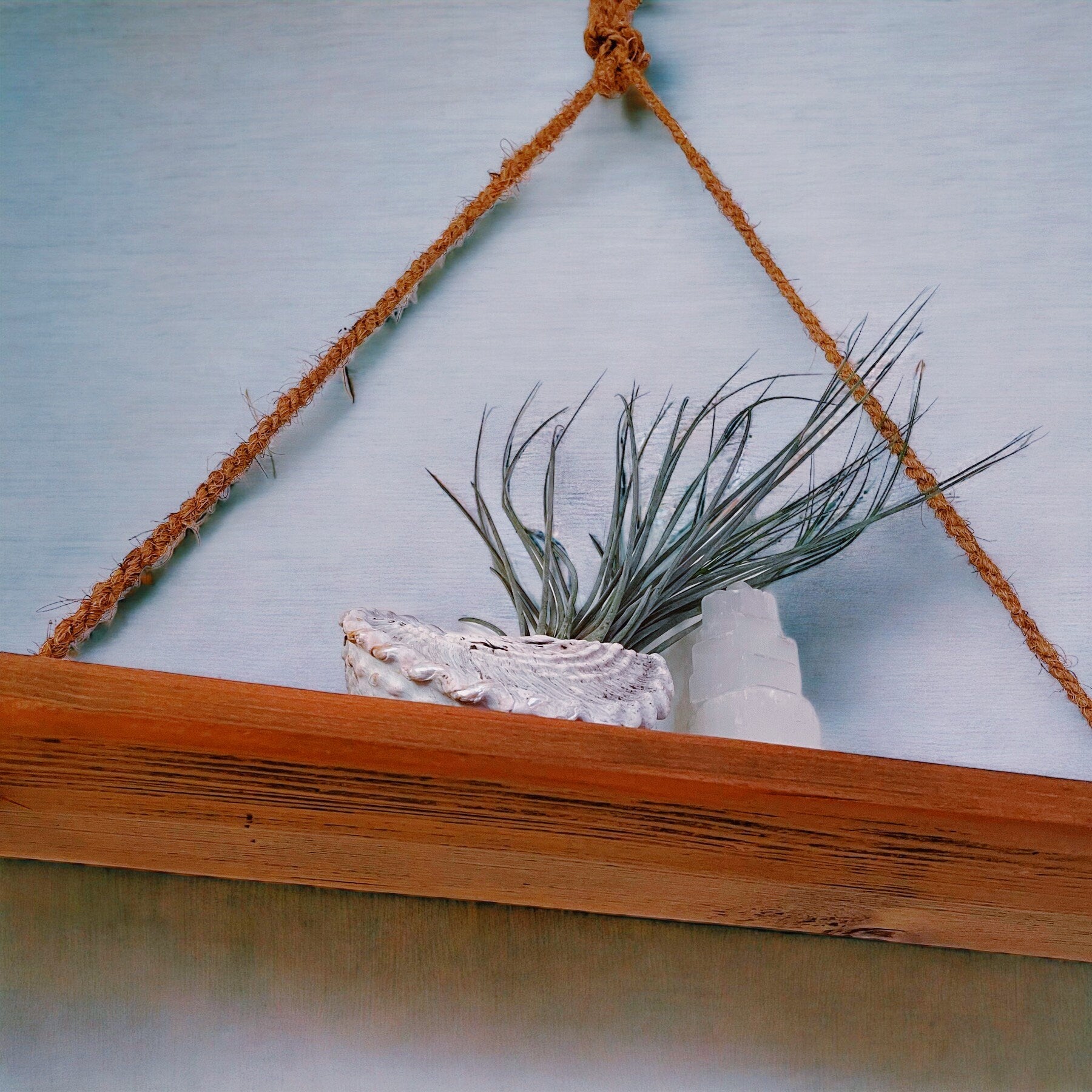 Handmade reclaimed wood hanging shelf - rituel